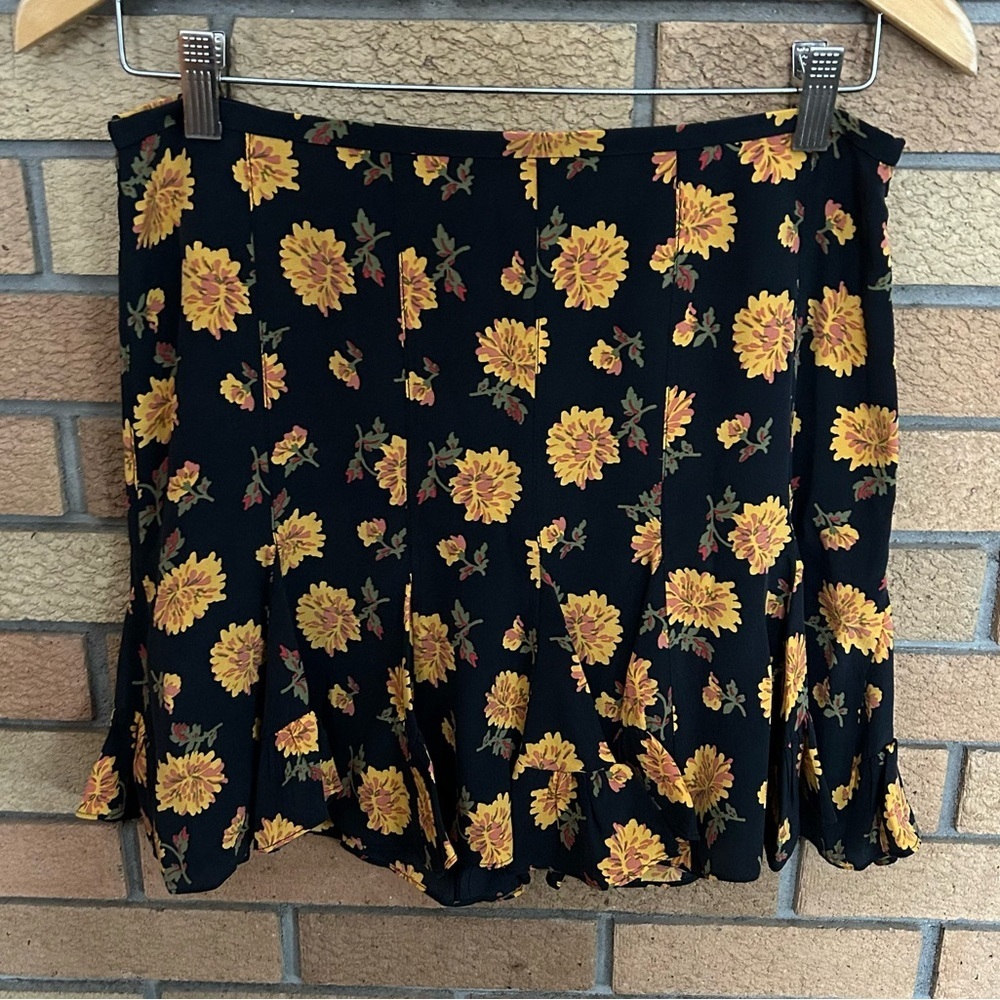 Veronica Beard Weller Floral Print Flounce Mini Skirt Black Size 4 100% Silk - Picture 4 of 12